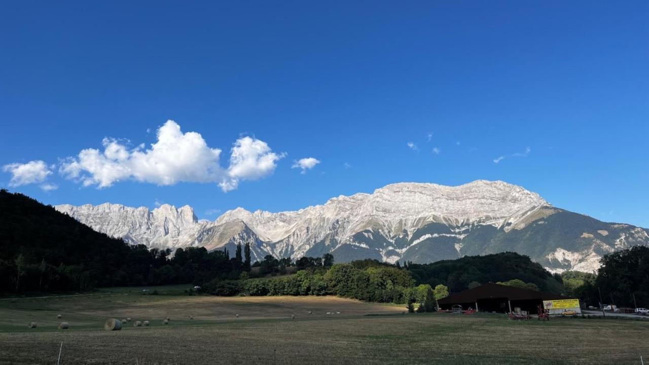 Superbe Appartement Aubessagne Экстерьер фото